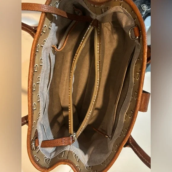 Authentic Dooney & Bourke DB Logo Satchel Classic & Timeless Everyday Bag - Picture 10 of 12